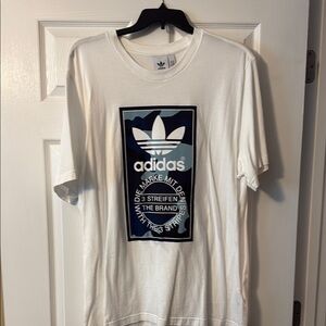 Adidas Men’s 2XL Navy Camo Print Tee - Gently worn/Smoke & Pet Free
